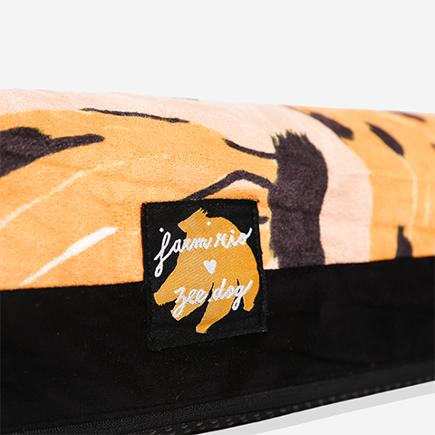 Cama para Cachorros Zee.Bed FARM Rio Bossa Banana | Zee.Dog