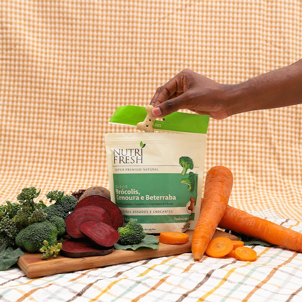 Biscoito Nutrifresh Natural Sabor Brócolis, Cenoura e Beterraba para Cães Adultos