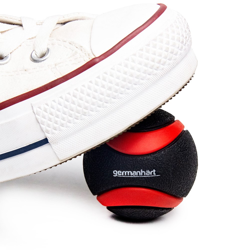 Brinquedo Germanhart Ultraball com Apito para Cães